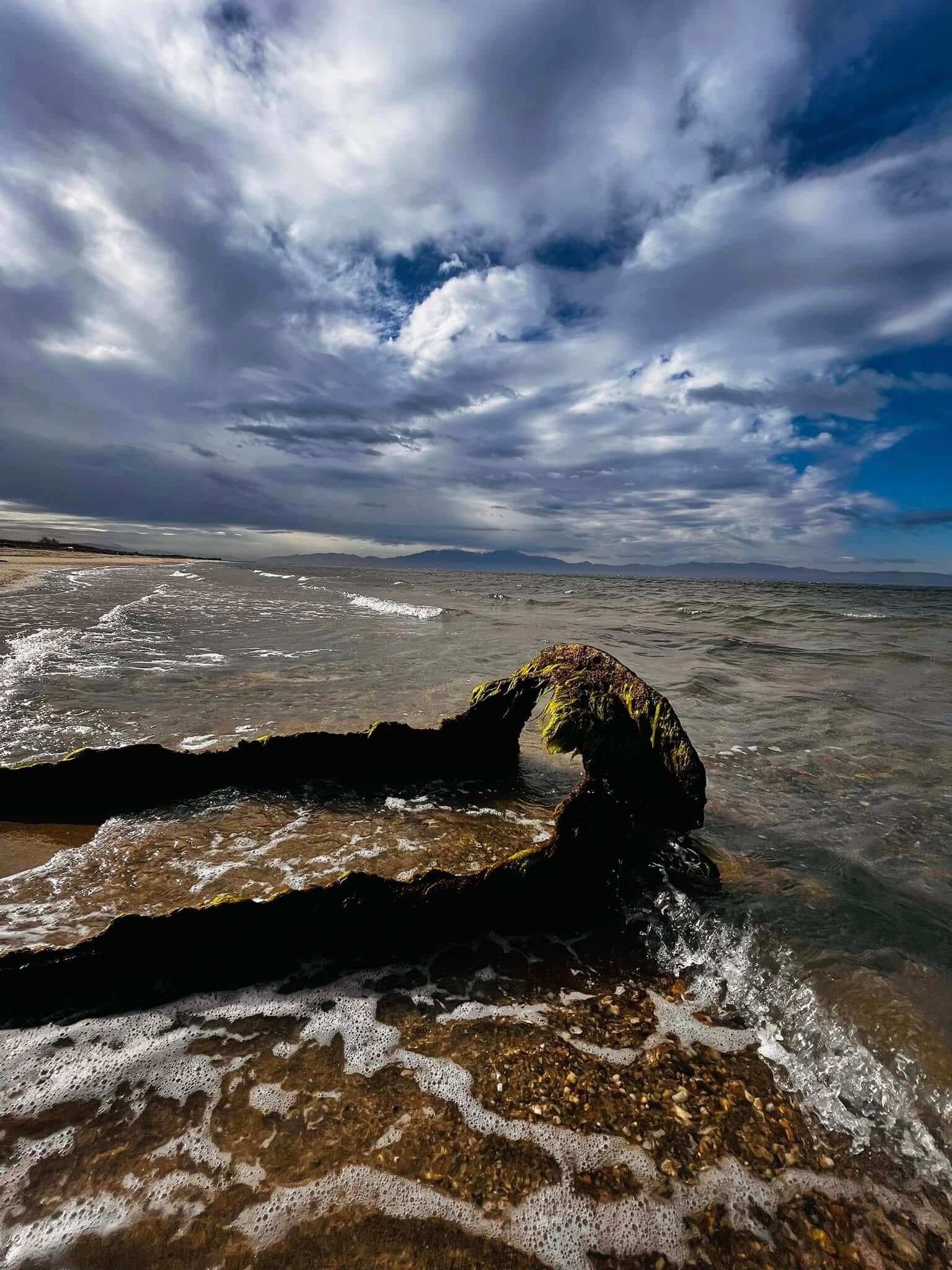 Waves crashing at Miti Beach